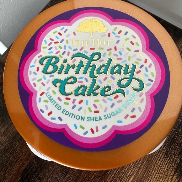 🇺🇸 Tree Hut BIRTHDAY CAKE 🎂 limited edition scrub - Picture 4 of 4